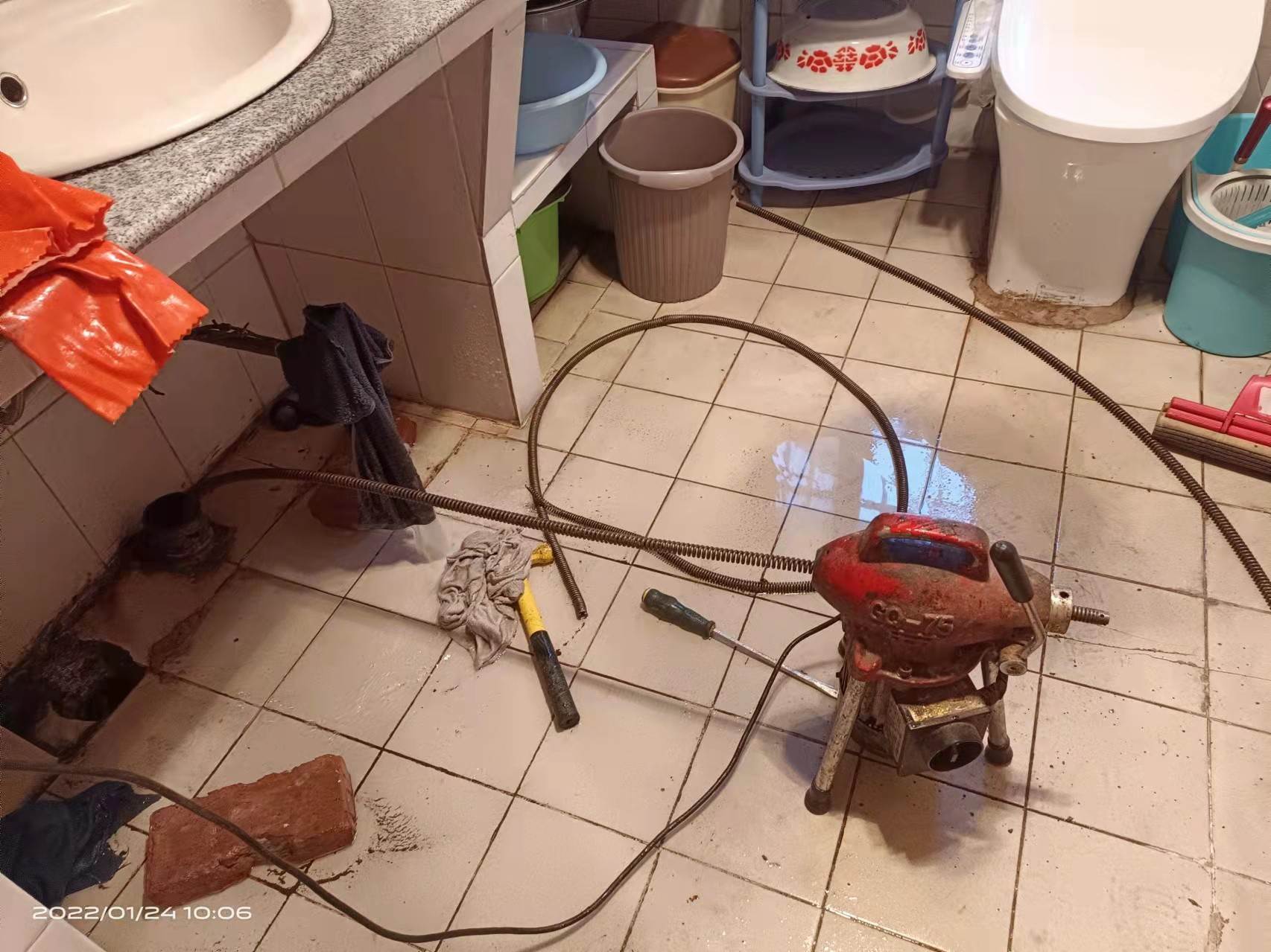 金银川路街道疏通厨房下水道，地漏疏通