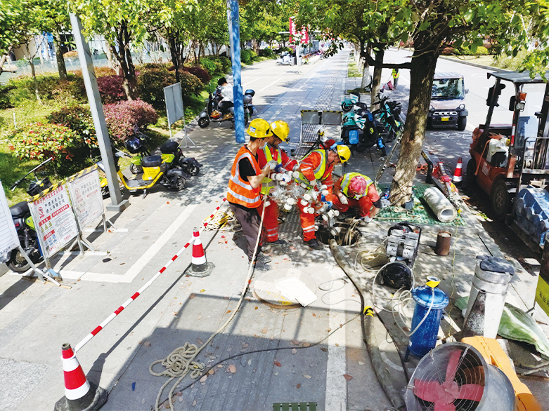  金银川路街道UV-CIPP紫外光固化修复